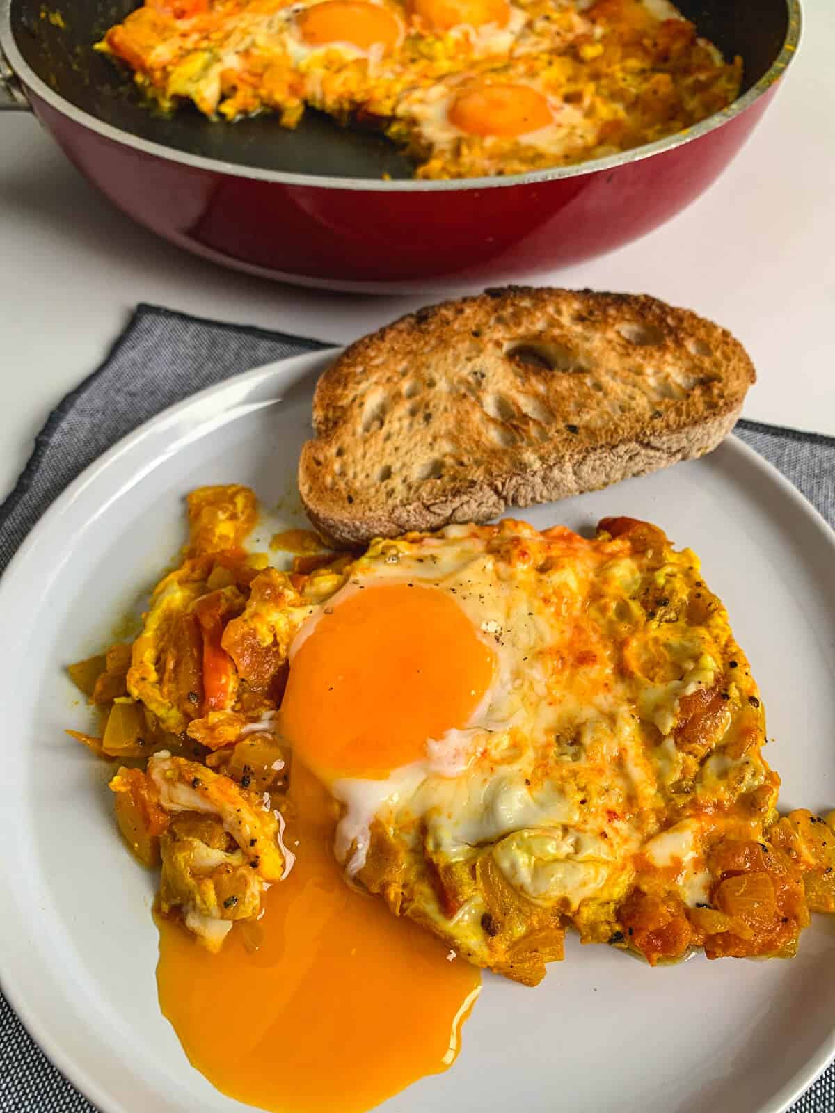 Persian Shakshuka served with a side of bread