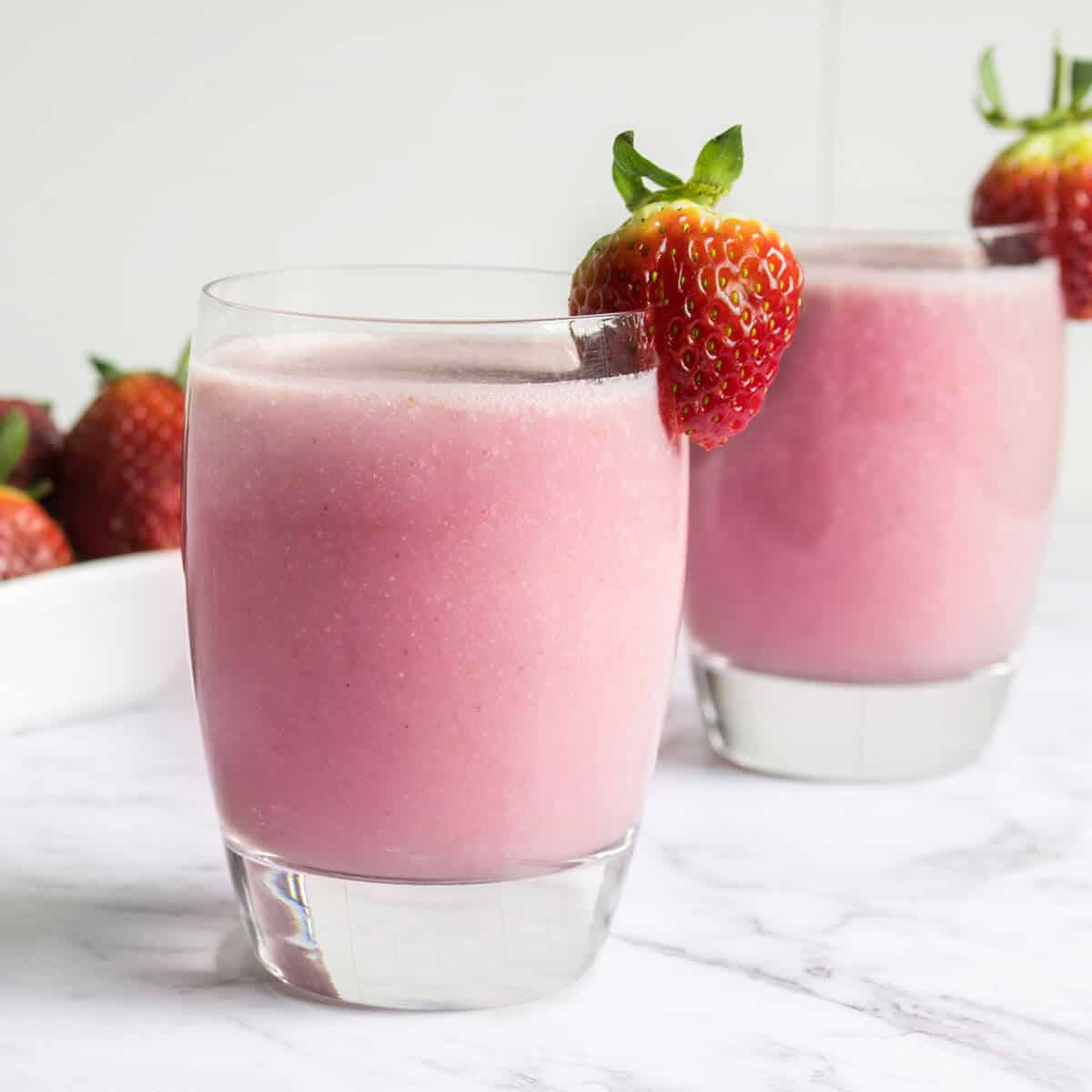 Strawberries & Cream Smoothie - Cooking With Ayeh