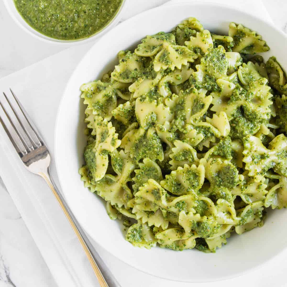 Superfood Pesto Pasta - Cooking With Ayeh