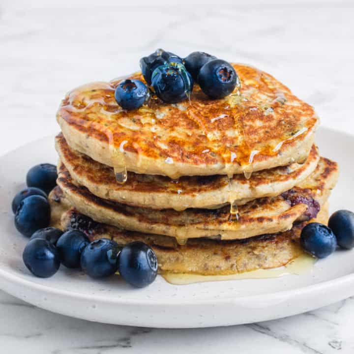 Vegan Blueberry Pancakes - Cooking With Ayeh