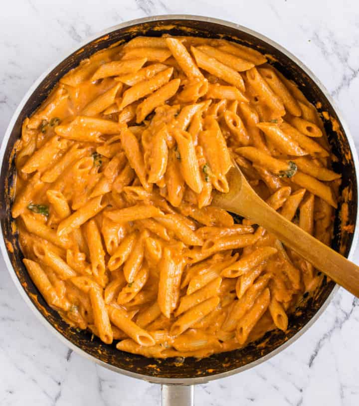 Penne Alla Vodka - Cooking With Ayeh