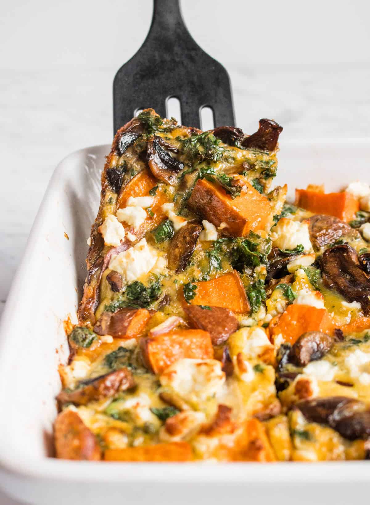 https://cookingwithayeh.com/wp-content/uploads/2020/12/Vegetable-Frittata-3.jpg