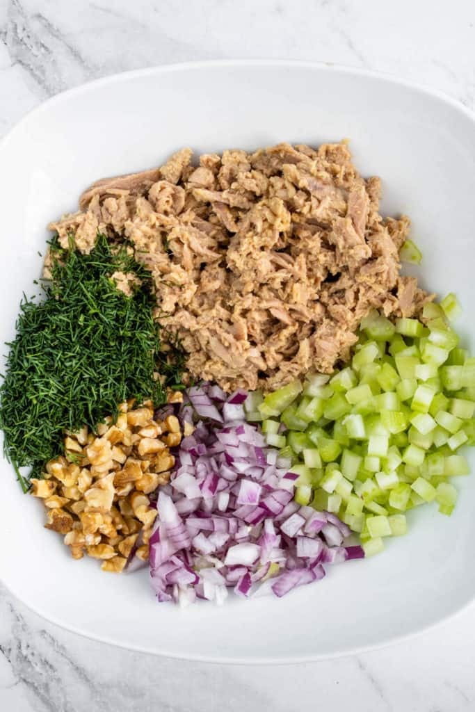 Healthy Tuna Salad - Cooking With Ayeh