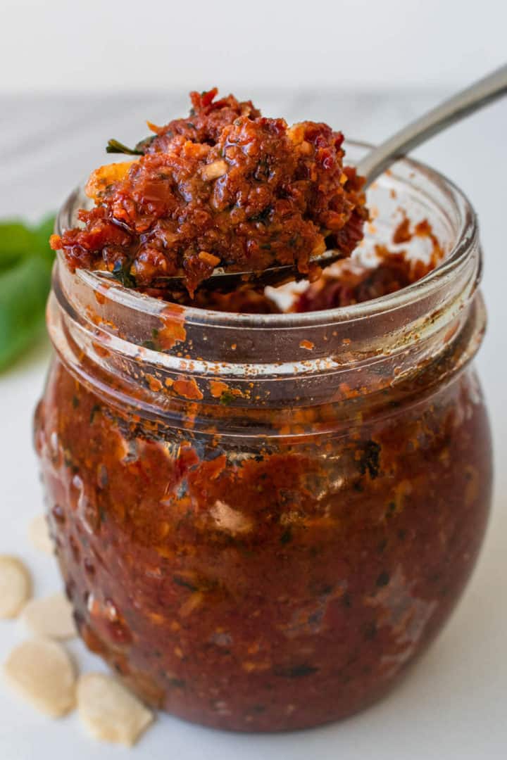 Sun Dried Tomato Pesto - Cooking With Ayeh