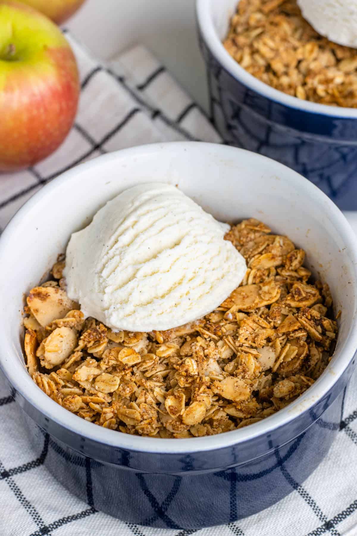 Healthy Apple Crumble - Cooking With Ayeh