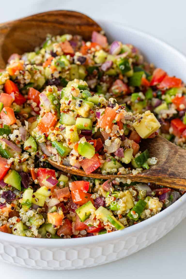 Quinoa Salad - Cooking With Ayeh