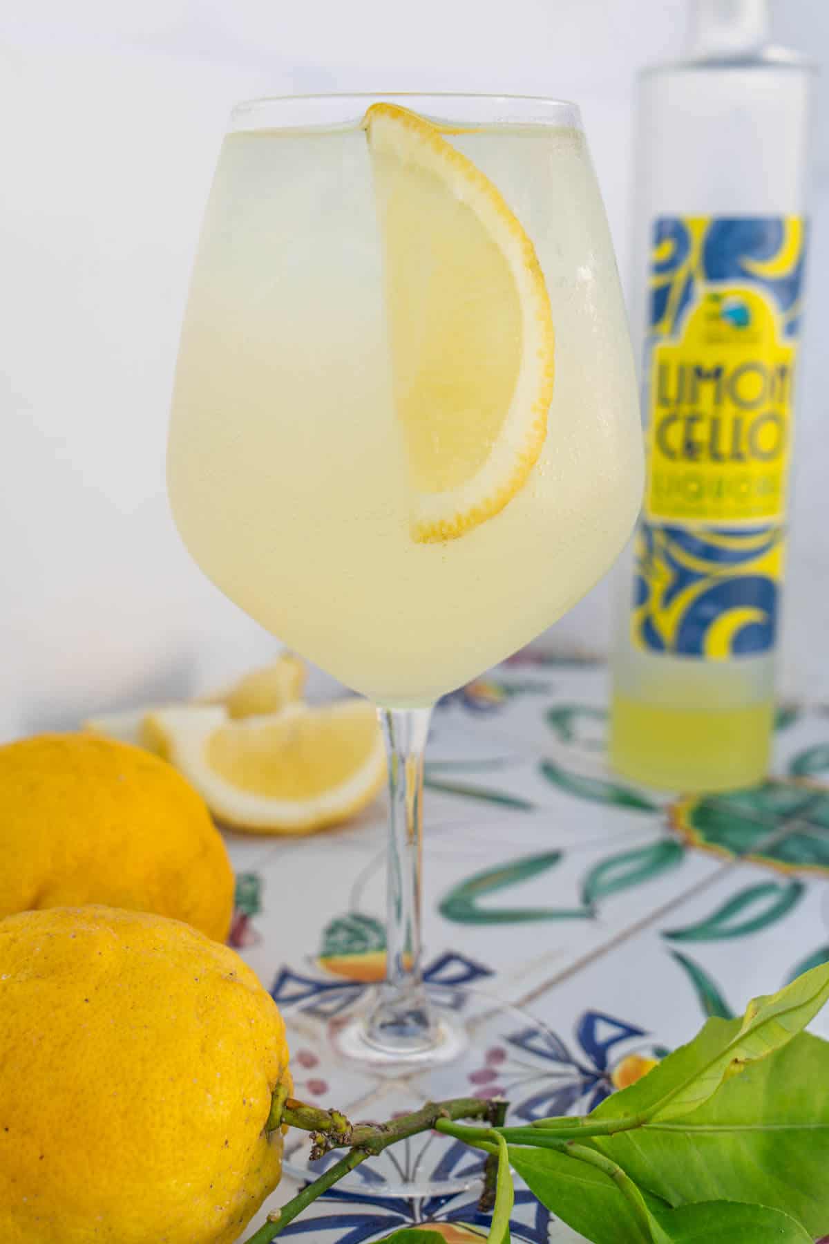 Limoncello Spritz – A Nerd Cooks