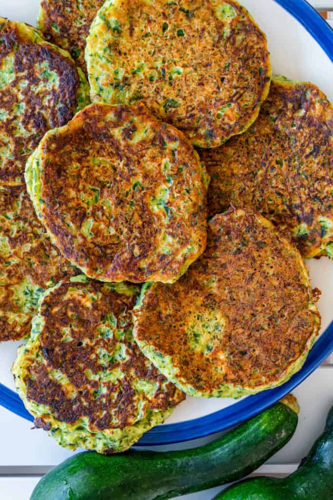 Frittelle di Zucchine (Italian Zucchini Fritters) - Cooking With Ayeh