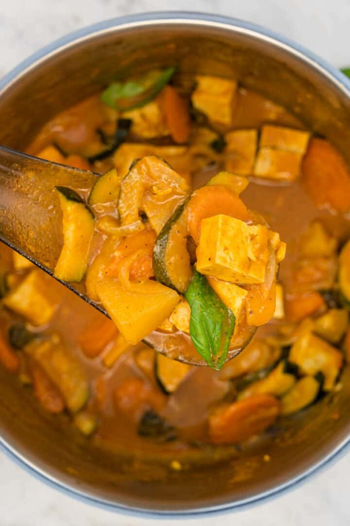 Thai Yellow Curry (Vegan) Cooking With Ayeh