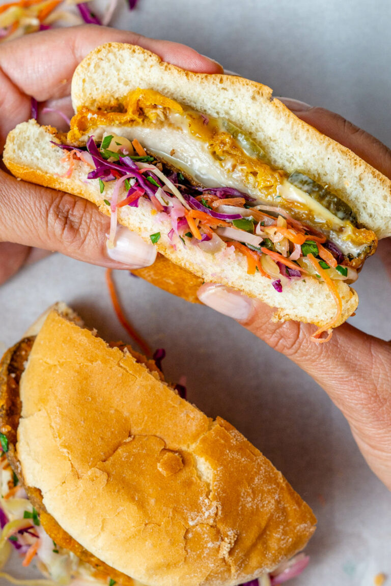 Vegan Chicken Sandwich (Fried & Crispy) Cooking With Ayeh