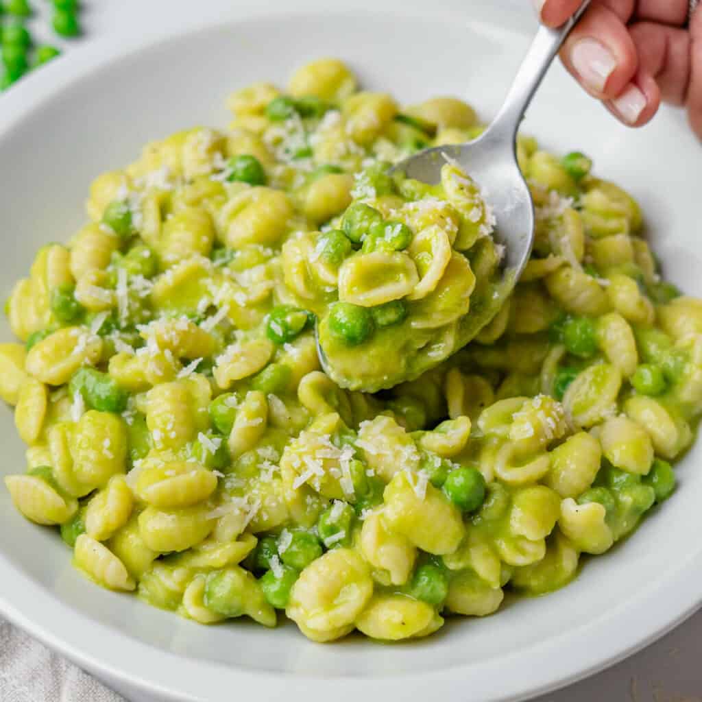 Pasta with Peas (Pasta e Piselli) - Cooking With Ayeh