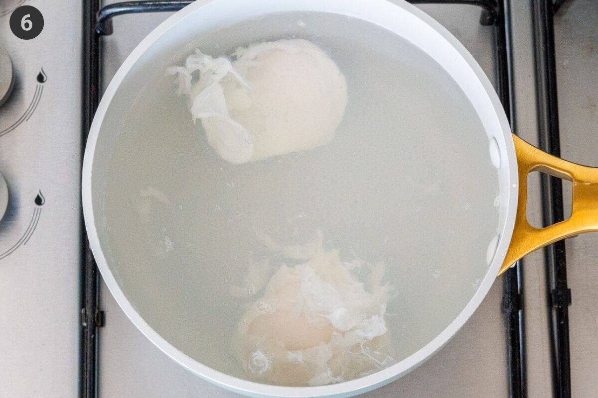 How to make poach eggs step 2