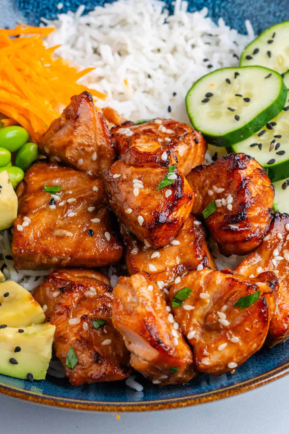 Salmon bowl with veggies and rice