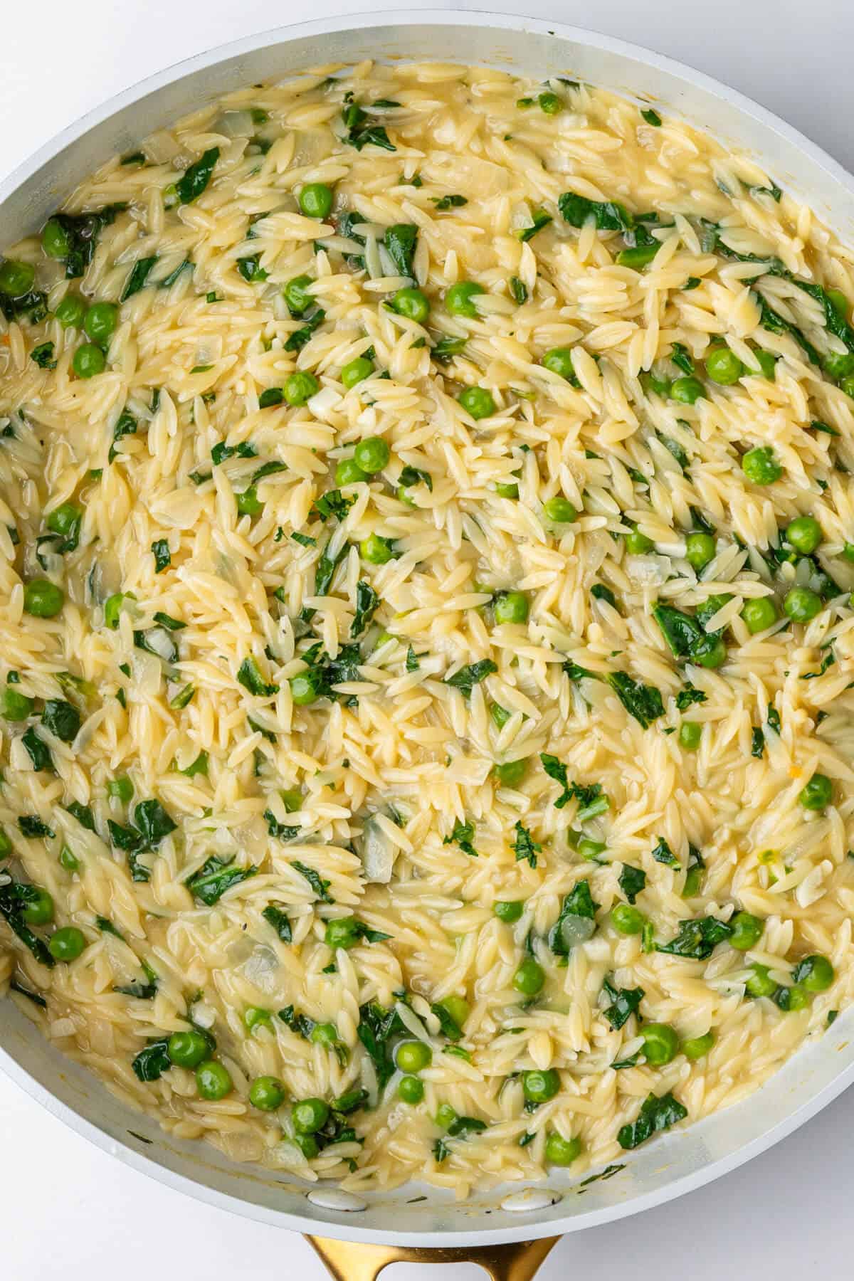 Large pan of final cooked lemon orzo pasta