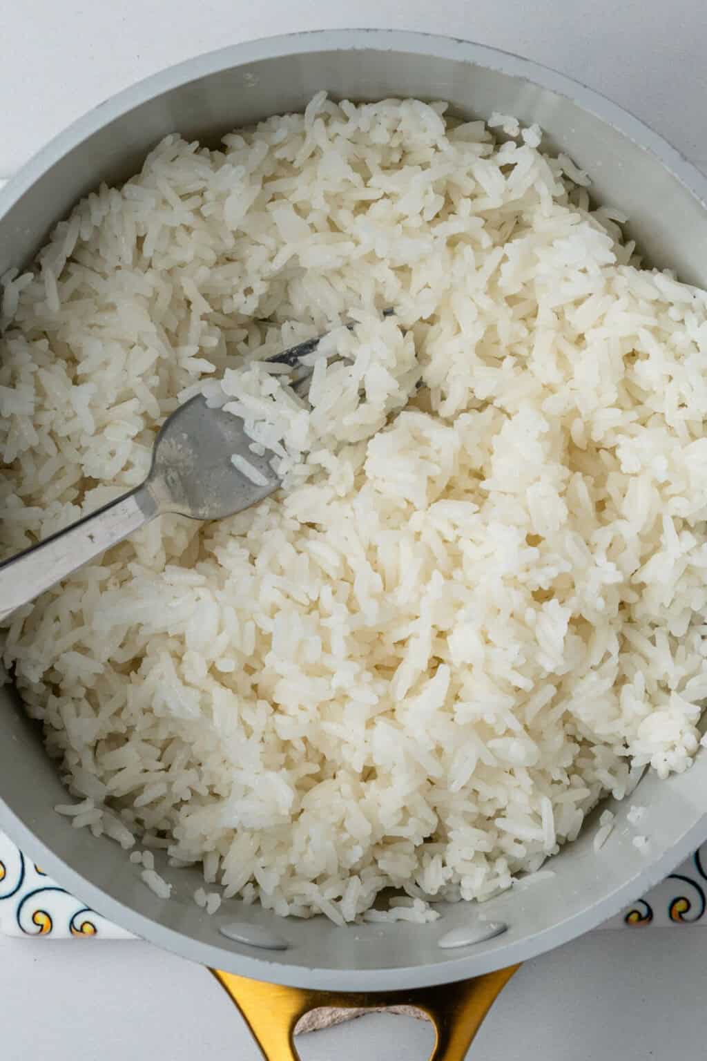 How to Cook Jasmine Rice (Easy Stovetop Method) - Cooking With Ayeh
