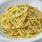 Spaghetti Aglio e Olio served in a bowl